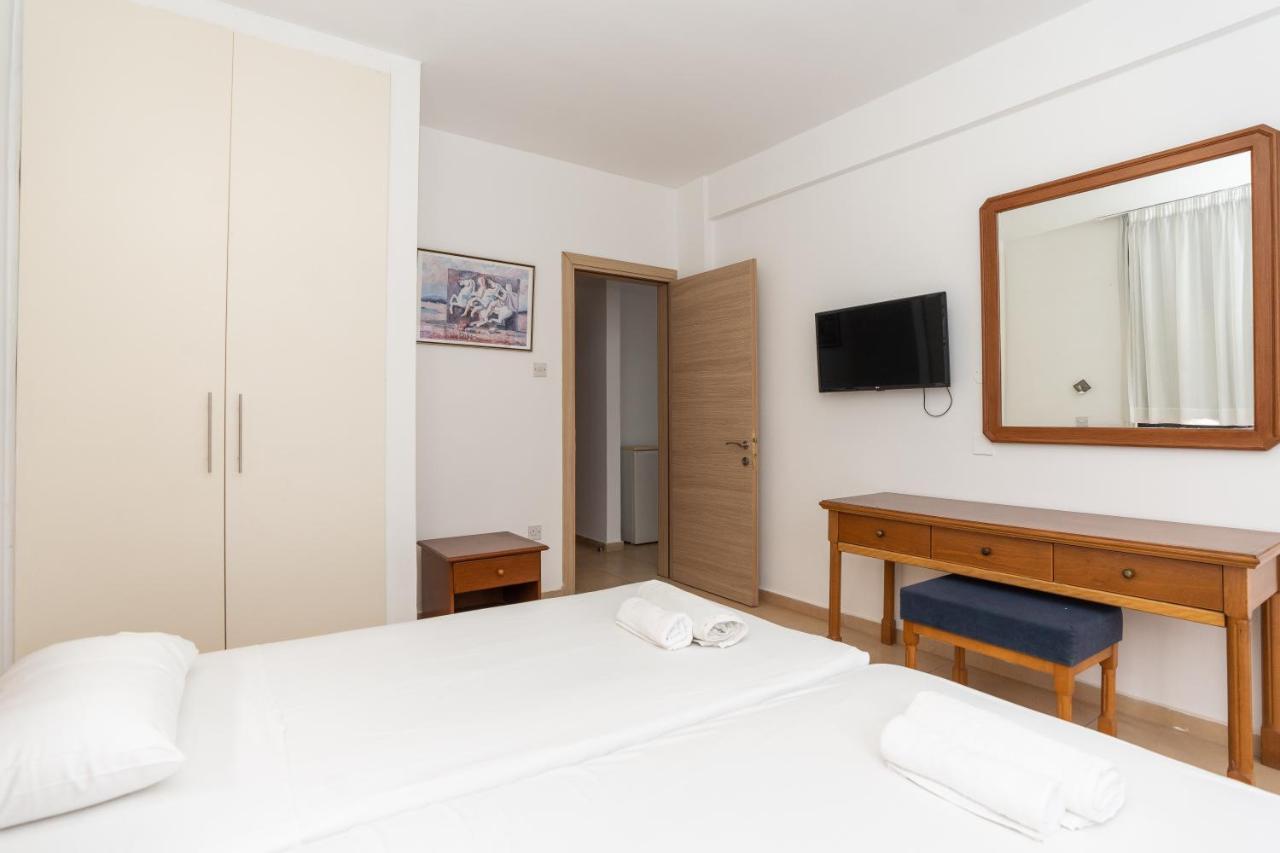 Flora Hotel Apartments Протарас Экстерьер фото