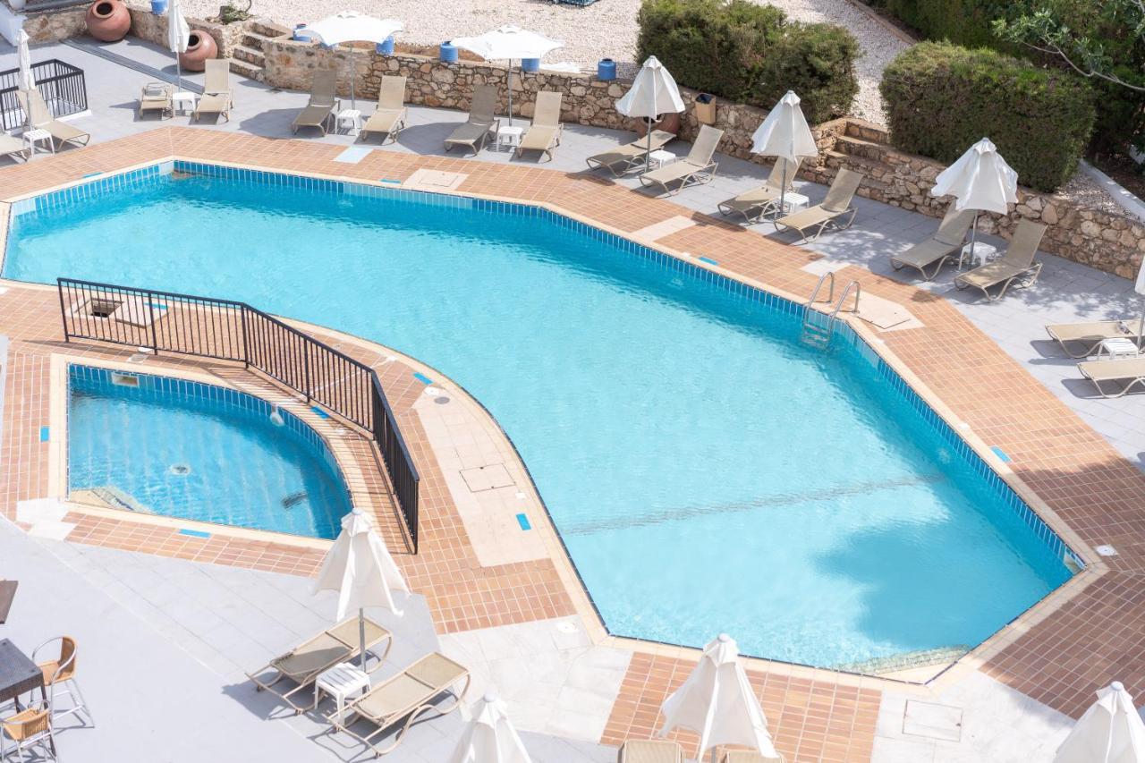 Flora Hotel Apartments Протарас Экстерьер фото