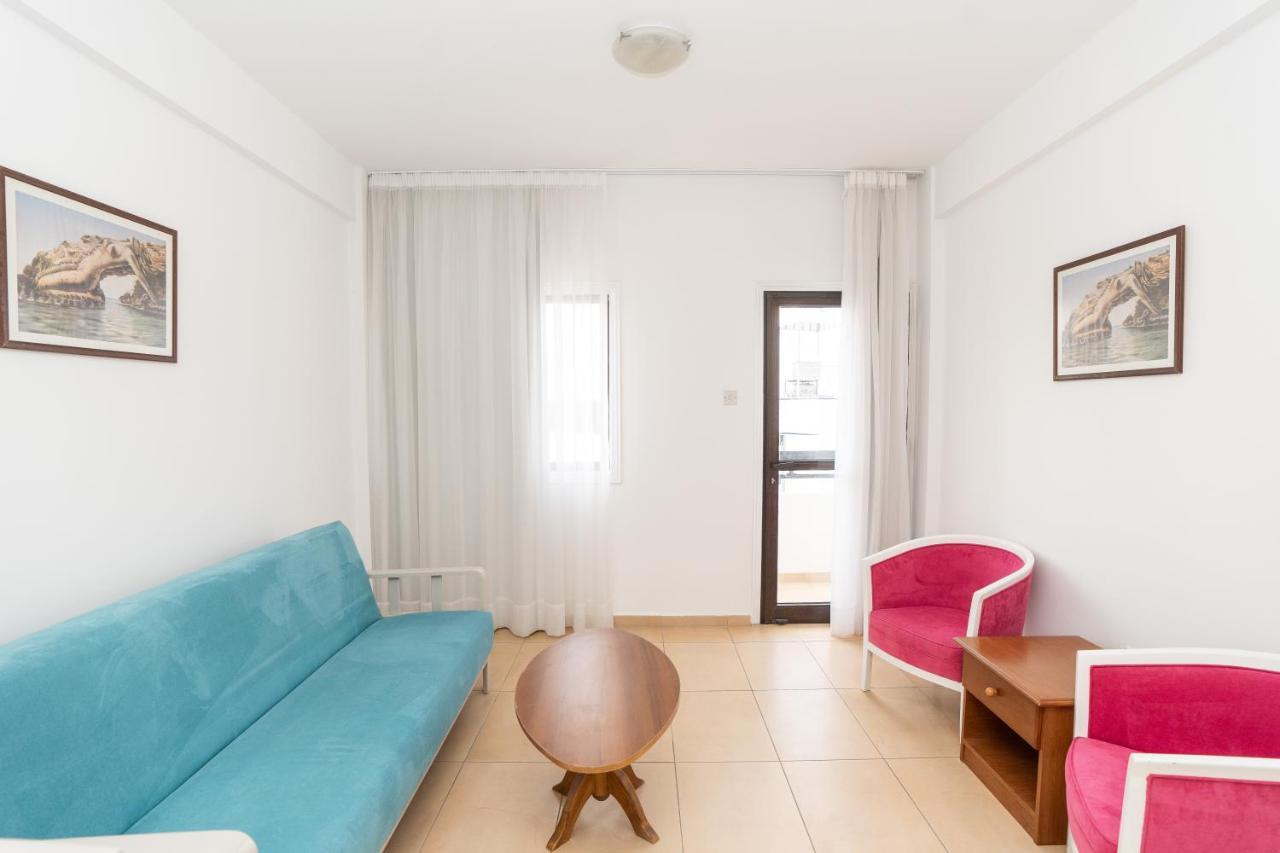 Flora Hotel Apartments Протарас Экстерьер фото