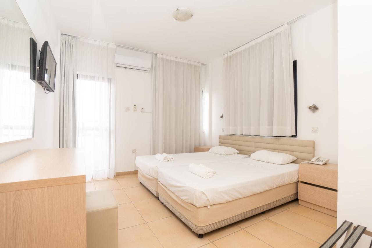 Flora Hotel Apartments Протарас Экстерьер фото